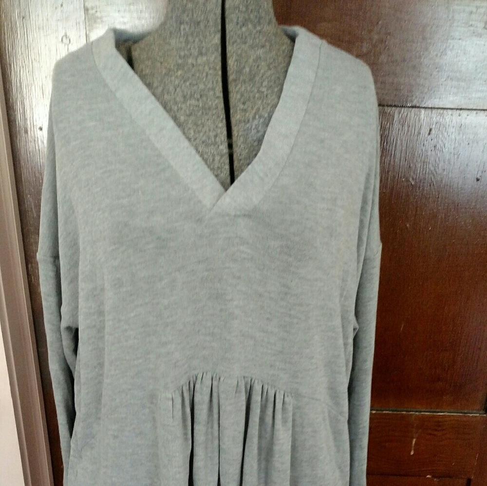 Lightweight tunic sweater